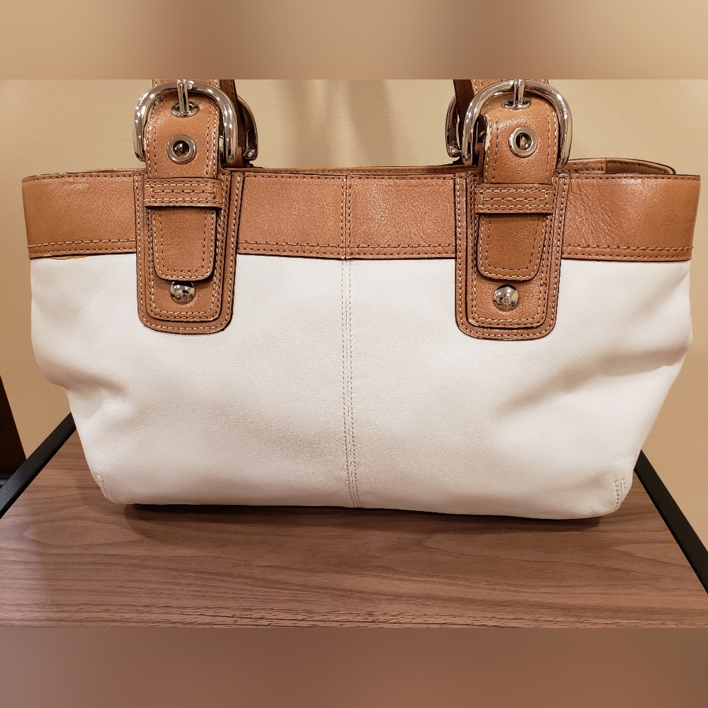 EUC COACH Soho Pleated Leather Cream Bag - Picture 3 of 7